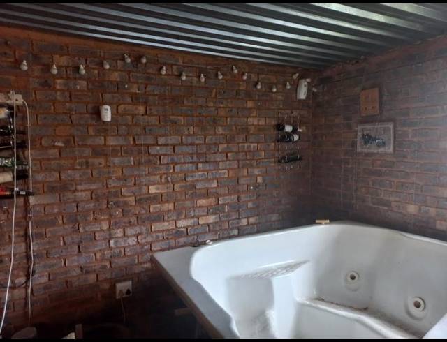 3 BEDROOM HOUSE FOR SALE IN COMET